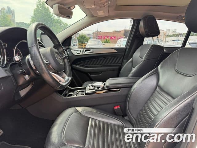 Mercedes-Benz GLE-Class 2018 — ფოტო 6/19