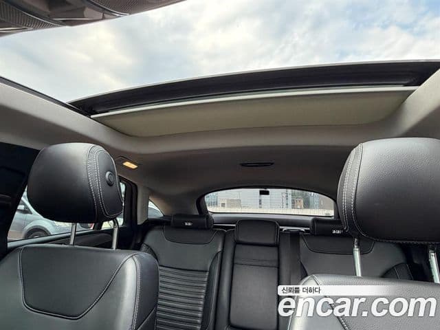 Mercedes-Benz GLE-Class 2018 — ფოტო 8/19