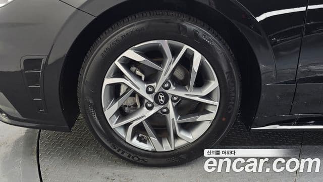 Hyundai Sonata 2022 — ფოტო 5/20