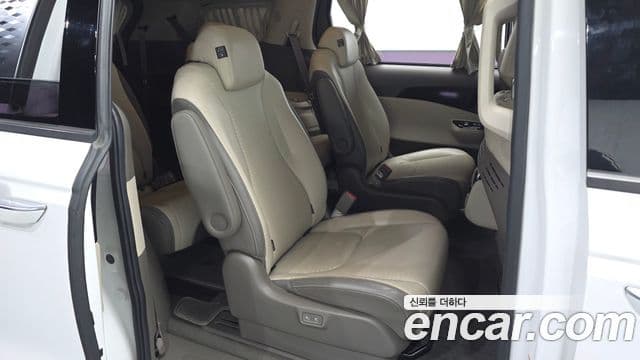 Kia Carnival 2021 — Şəkil 11/20