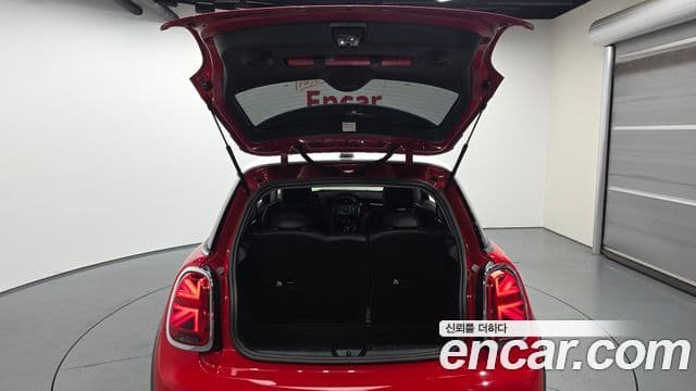 Mini Cooper 2022 — фото 20 из 20