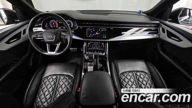 Audi Q7 2021 — Şəkil 10/20