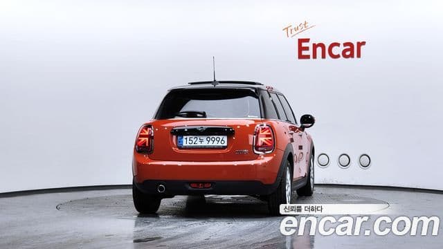 Mini Cooper 2021 — Şəkil 27/33