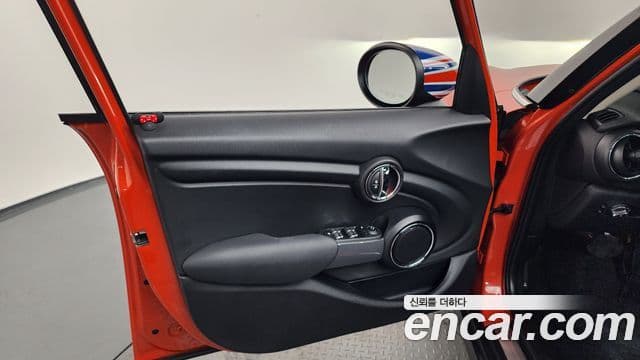Mini Cooper 2021 — Şəkil 15/33