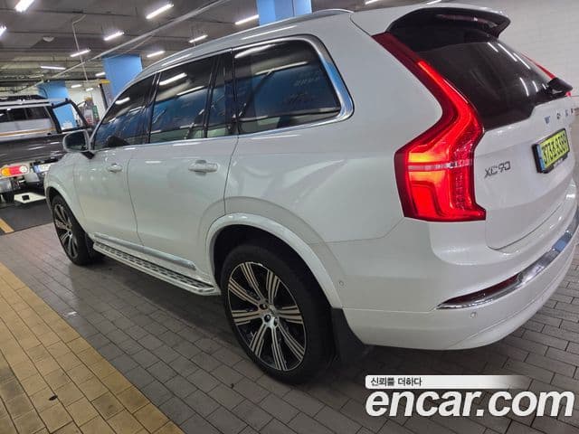 Volvo XC90 2025 — ფოტო 9/12