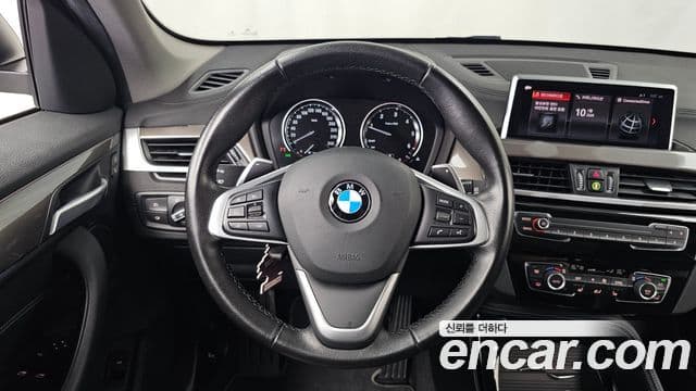 BMW X1 2021 — Şəkil 13/20