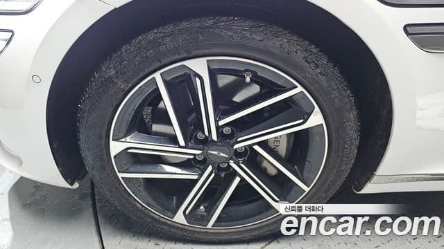 Genesis Electrified G80 2024 — фото 5 из 20