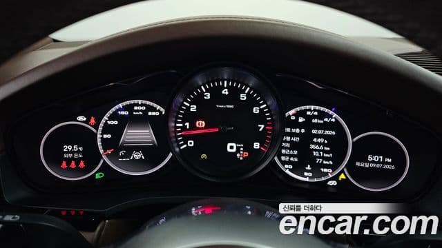 Porsche Cayenne 2022 — ფოტო 7/20