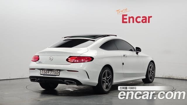 Mercedes-Benz C-Class 2021 — Photo 10/20
