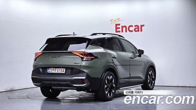 Kia Sportage 2023 — ფოტო 2/20