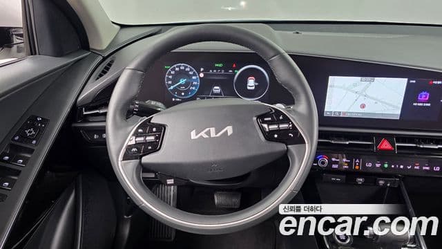 Kia Niro 2022 — Фото 13/20