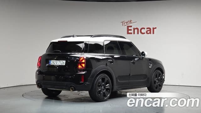 Mini Cooper S Countryman 2023 — ფოტო 2/20