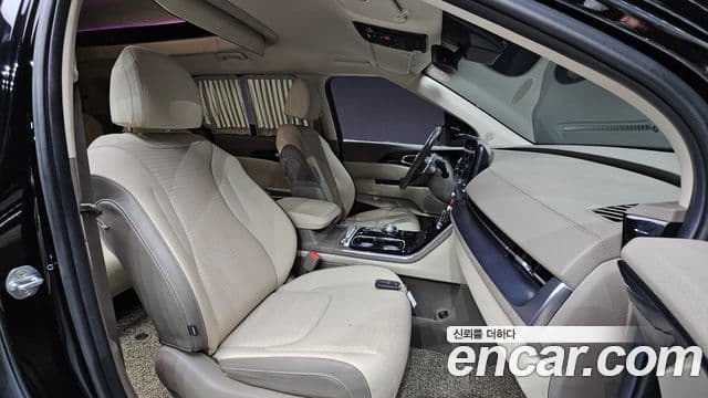 Kia Carnival 2022 — ფოტო 10/20