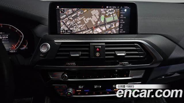 BMW X4 2021 — Фото 14/20