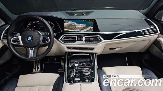 BMW X7 2022 — Photo 9/20