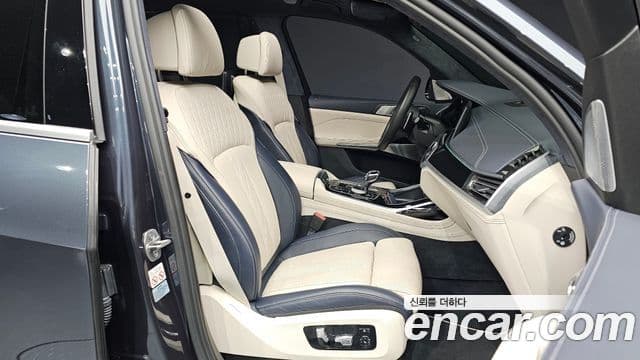 BMW X7 2022 — Photo 20/20