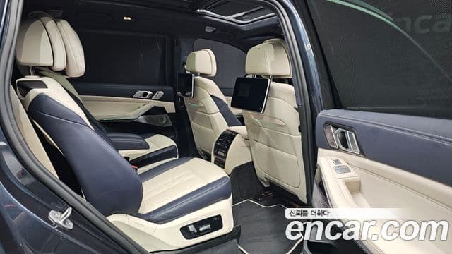 BMW X7 2022 — Photo 8/20