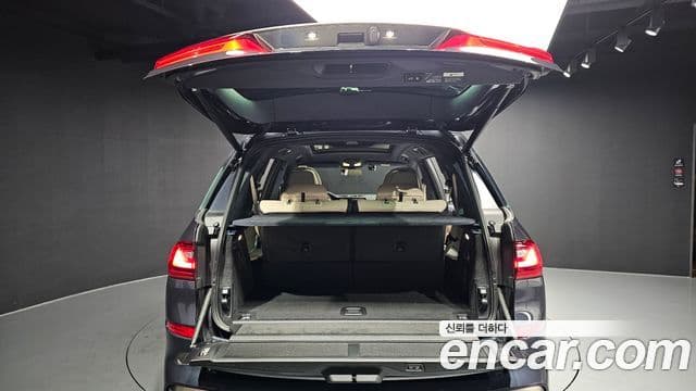 BMW X7 2022 — Photo 3/20