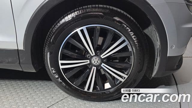 Volkswagen Tiguan 2018 — фото 5 из 20