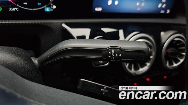 Mercedes-Benz A-Class 2023 — Фото 9/20