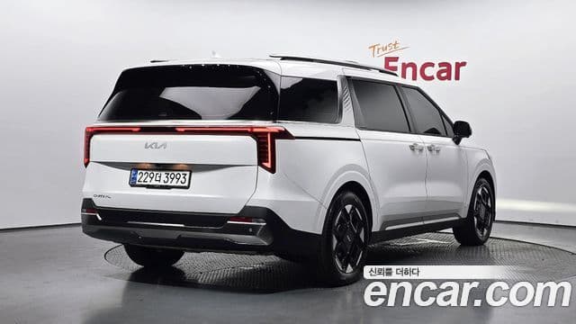 Kia Carnival 2023 — Şəkil 2/20