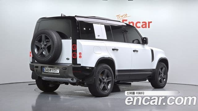 Land Rover Defender 2022 — ფოტო 2/20