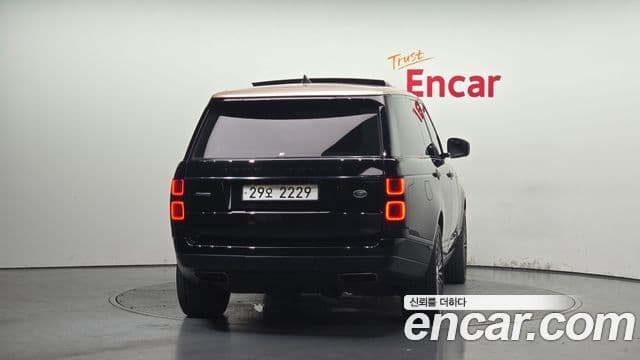 Land Rover Range Rover 2018 — Фото 3/20