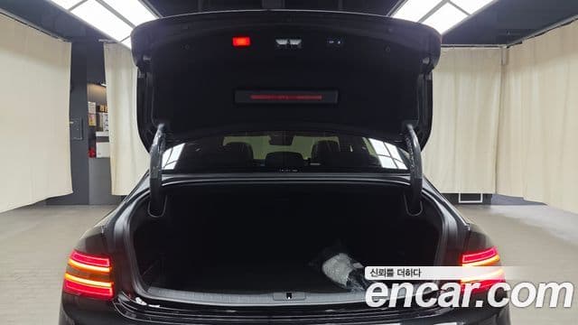 Genesis Electrified G80 2025 — фото 18 из 20