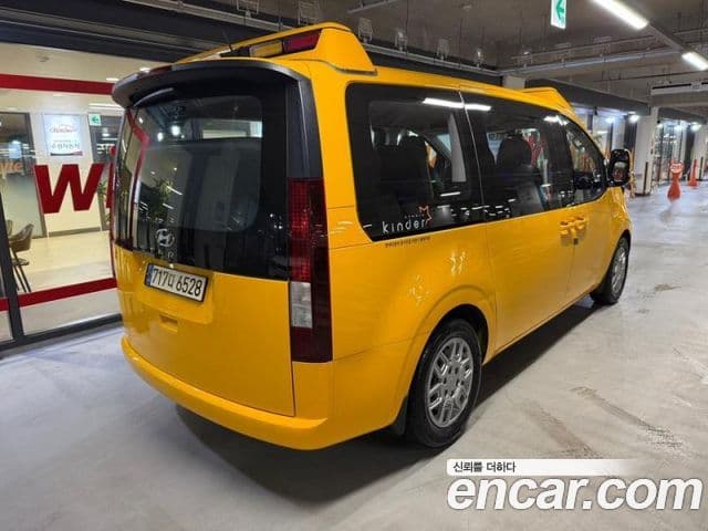 Hyundai Staria 2022 — фото 3 из 19