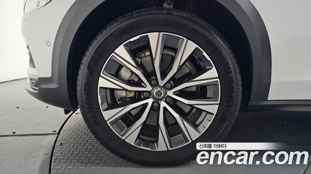 Volvo V90 Cross Country 2021 — Şəkil 5/20