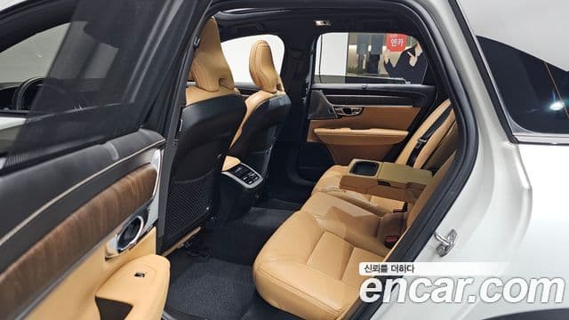 Volvo V90 Cross Country 2021 — Şəkil 11/20