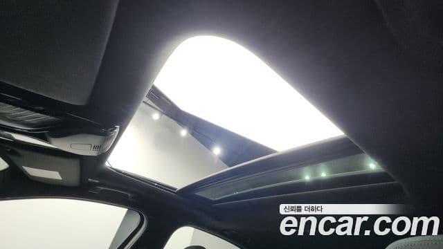 BMW 3 Series 2021 — ფოტო 18/20