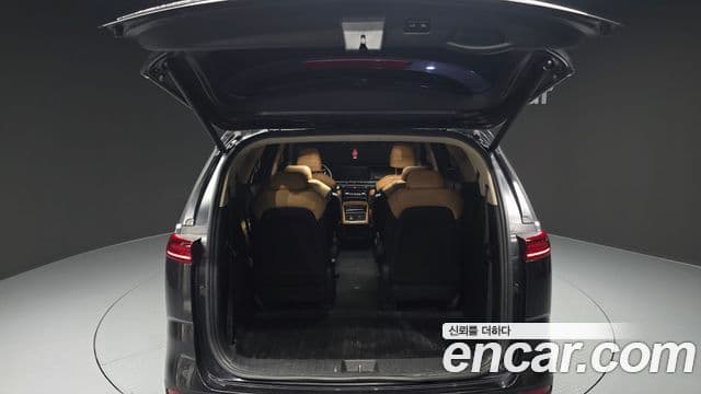 Kia Carnival 2021 — Фото 20/20