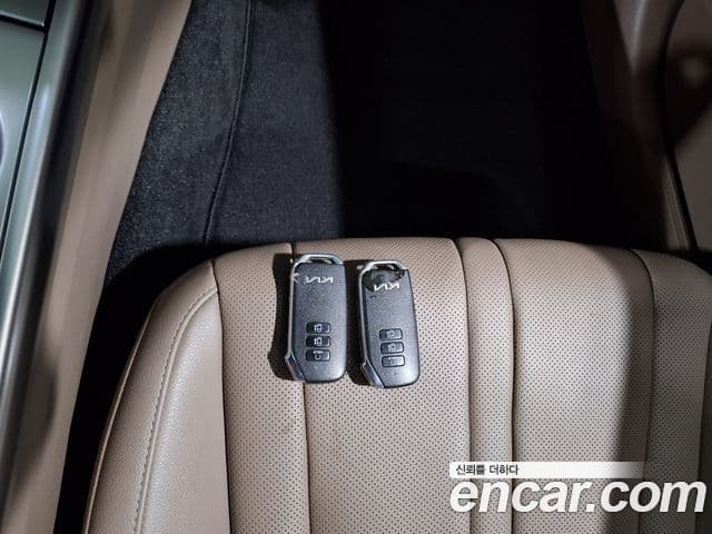 Kia K8 2022 — ფოტო 14/19