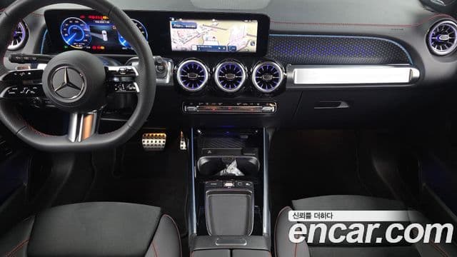 Mercedes-Benz EQB 2025 — ფოტო 18/31