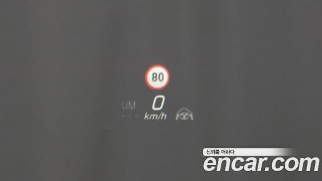 Mercedes-Benz EQB 2025 — ფოტო 6/31
