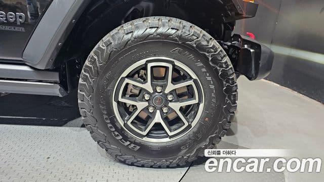 Jeep Wrangler 2025 — Photo 18/30