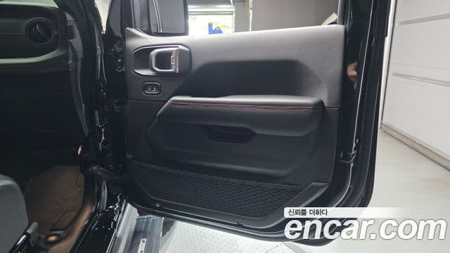 Jeep Wrangler 2025 — Photo 6/30