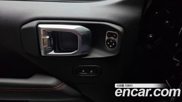 Jeep Wrangler 2025 — Photo 3/30