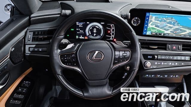Lexus ES300h 2024 — фото 14 из 20
