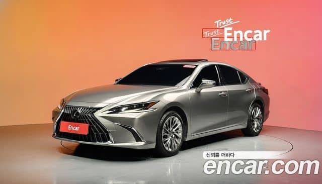 Lexus ES300h, 2024