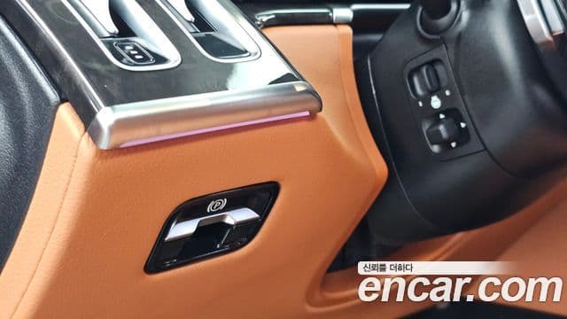 Mercedes-Benz S-Class 2025 — Photo 9/36