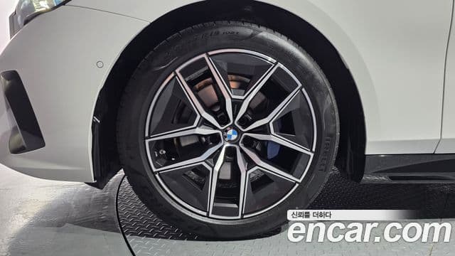 BMW 5 Series 2025 — фото 5 из 20