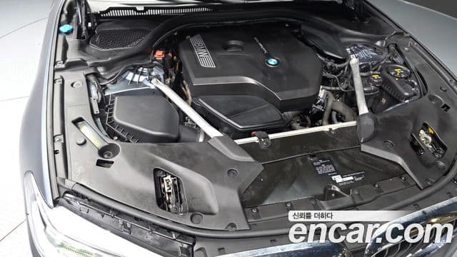 BMW 5 Series 2018 — Şəkil 6/20