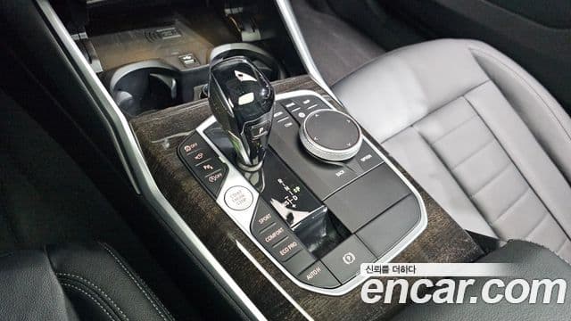 BMW 3 Series 2021 — Şəkil 9/20