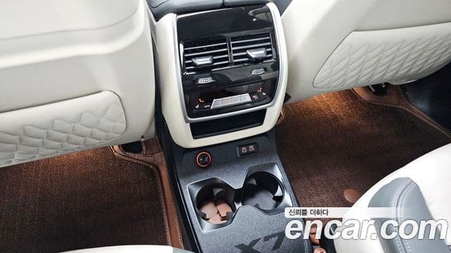 BMW X7 2023 — Photo 11/35