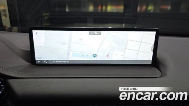 Genesis GV80 2021 — ფოტო 14/20
