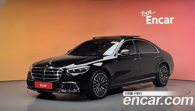 Mercedes-Benz S-Class 2023 — Photo 32/40