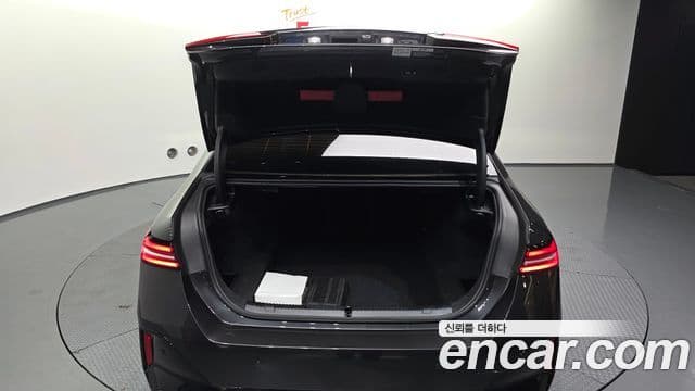 BMW 5 Series 2025 — фото 20 из 20