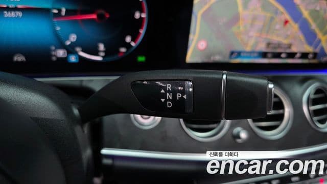 Mercedes-Benz E-Class 2021 — фото 9 из 20